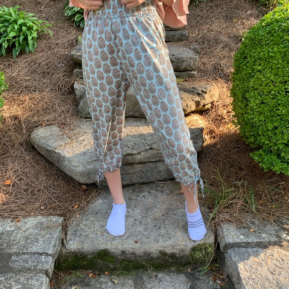 Urban outfitters paisley cropped jogger pants - Picture 2 of 4